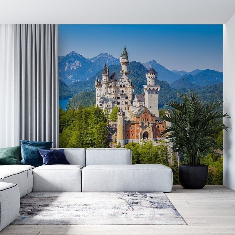Zamek Neuschwanstein z malowniczym górskim krajobrazem Bawaria, Niemcy