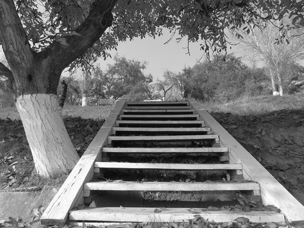 Naklejka na meble Czarno-białe schody do nieba