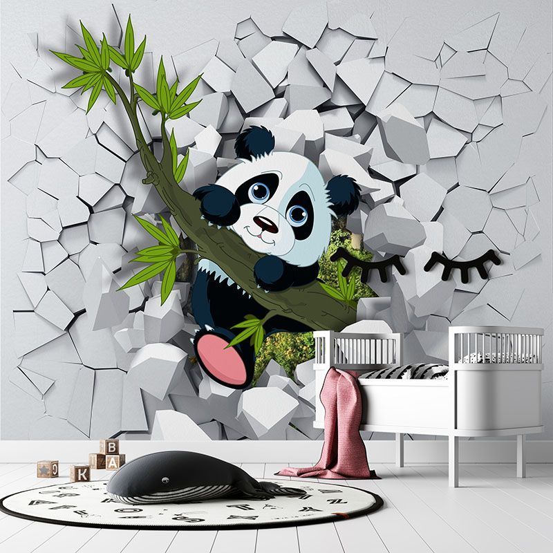 Panda burzy ścianę