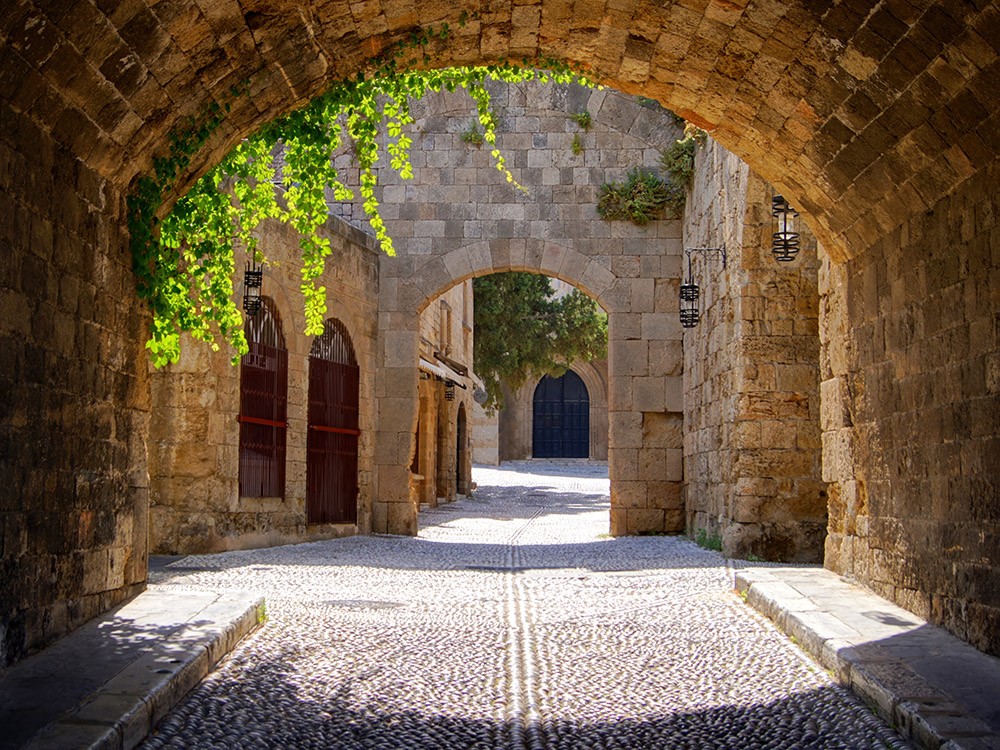 Fototapeta Średniowieczna uliczka w Grecji z efektem 3D
